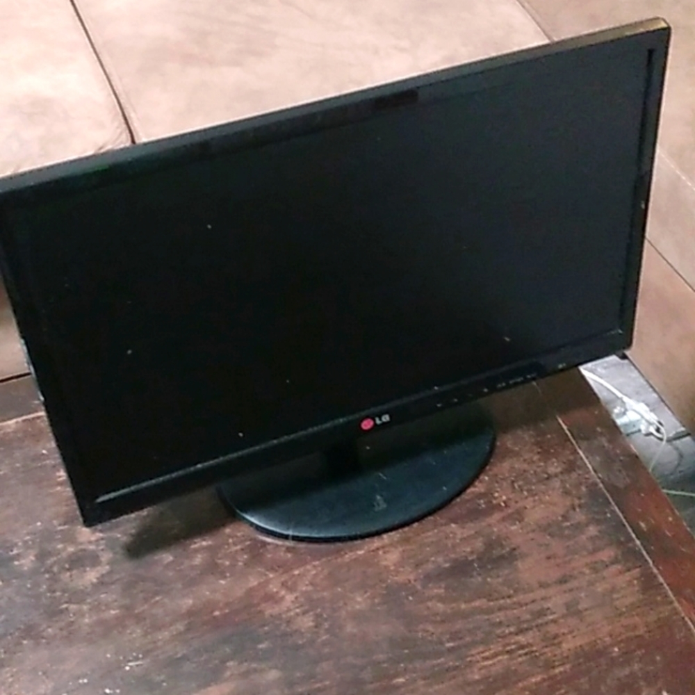 LG 22" LED TV
